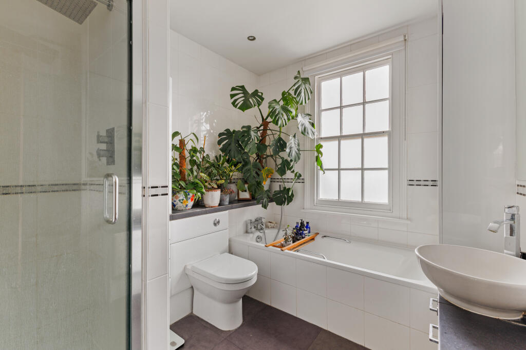 Additional image 8 of Willoughby Road, Harpenden, AL5