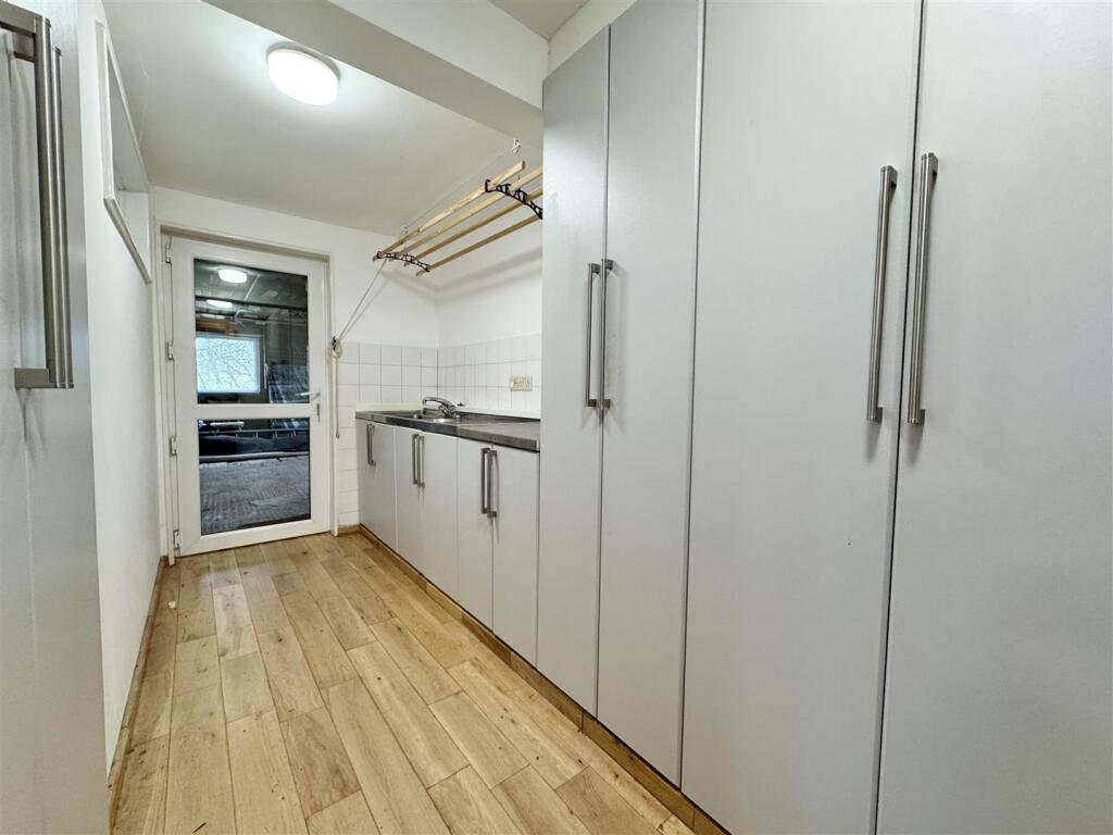 Additional image 32 of Blencow