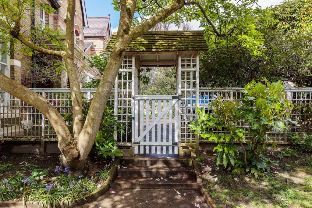 Additional image 32 of Beckenham Grove, Bromley, BR2 0JN