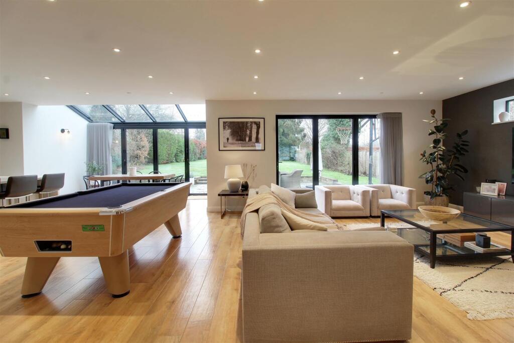 Additional image 11 of Mymms Drive, Brookmans Park