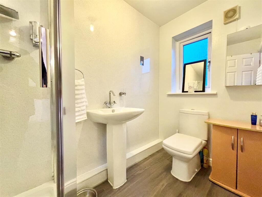 Additional image 12 of Dunmore Avenue, Queensbury, Bradford