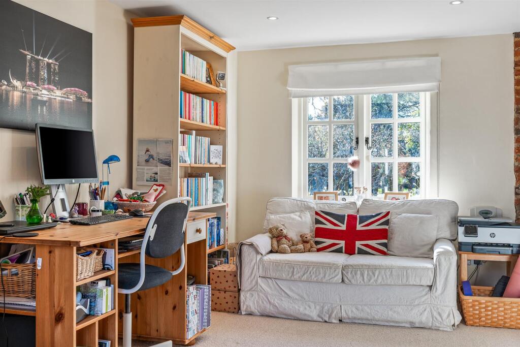 Additional image 11 of Harmer Green Lane, Welwyn