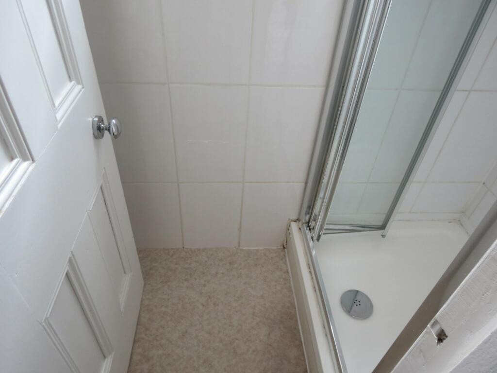 Additional image 12 of 6 bedroom Detached House in Winton