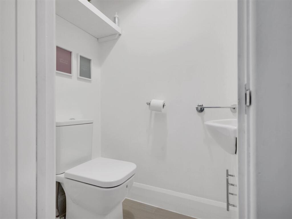 Additional image 21 of Iford Lane, Tuckton