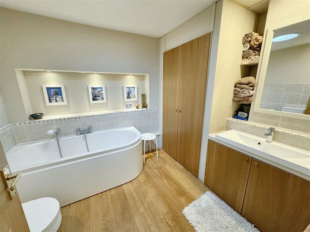 Additional image 29 of Station Road, Haddenham