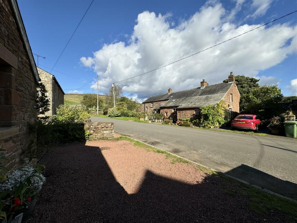 Additional image 26 of Croglin