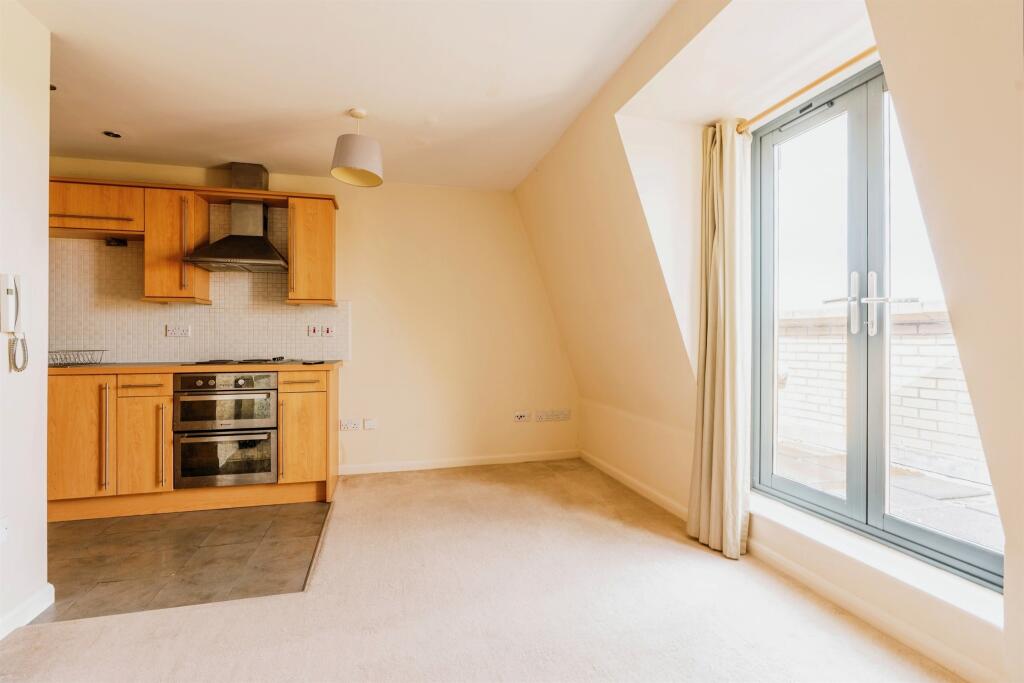 High Street, Great Cambourne, Cambridge