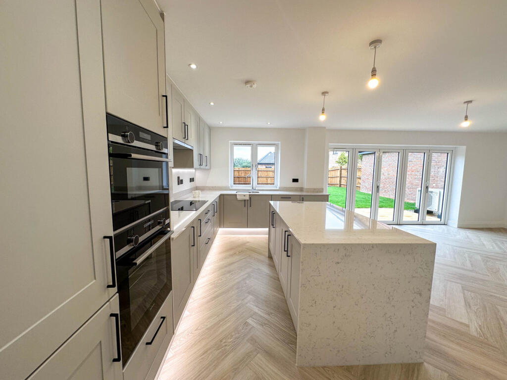 Additional image 13 of Hayfield Lodge, New Road, Over, CB24