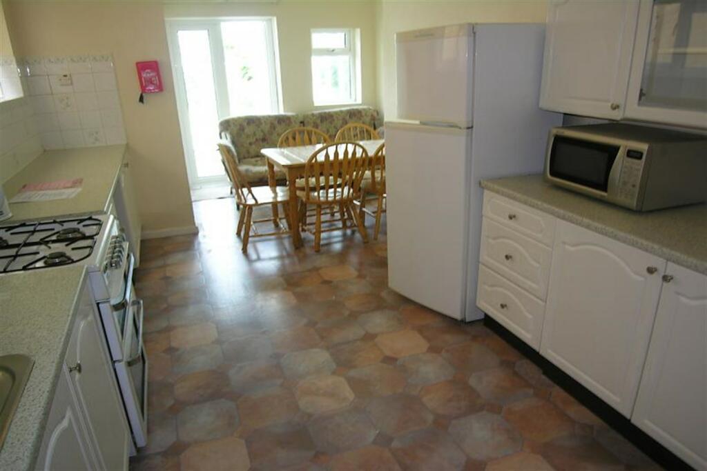 Additional image 13 of 6 bedroom House in Winton