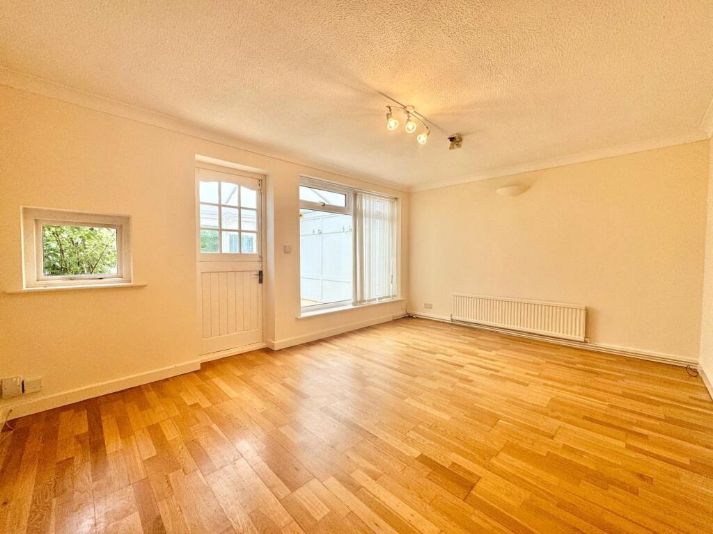 Additional image 3 of Tulyar Walk, Newmarket, CB8