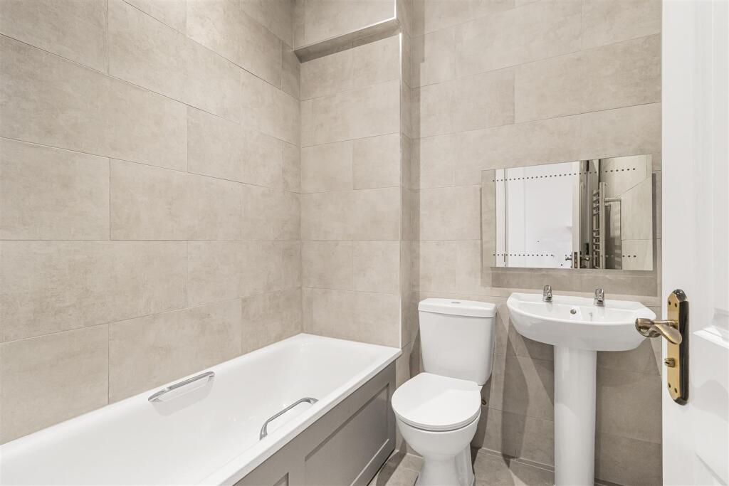 Additional image 6 of High Street, Newmarket