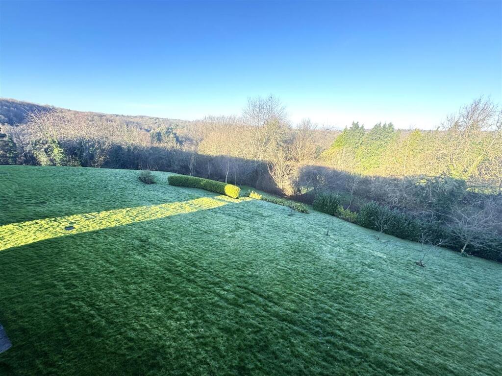 Additional image 13 of Spacious Balcony Apartment With Stunning Views & No Onward Chain