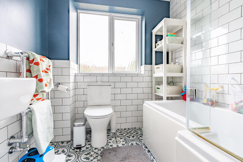 Additional image 21 of Cuckmans Drive, St. Albans, Hertfordshire, AL2