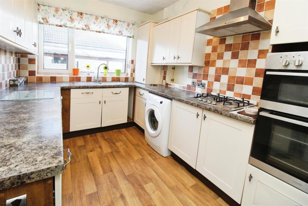 Additional image 8 of Gregory Crescent, Bradford, BD7 4PG