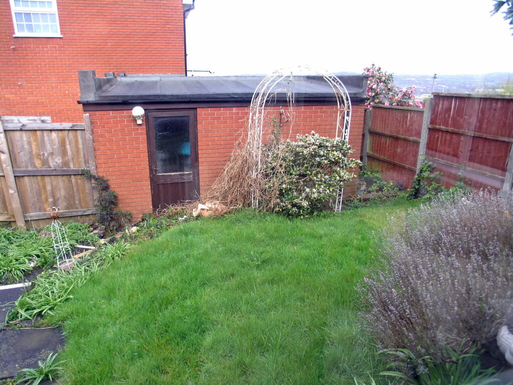 Additional image 3 of HALESOWEN, Rossendale Close
