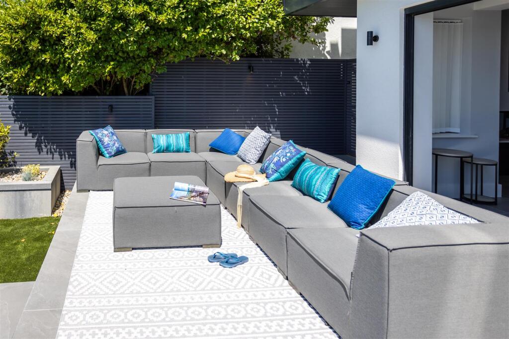 Additional image 27 of Sandbanks Road, Lilliput