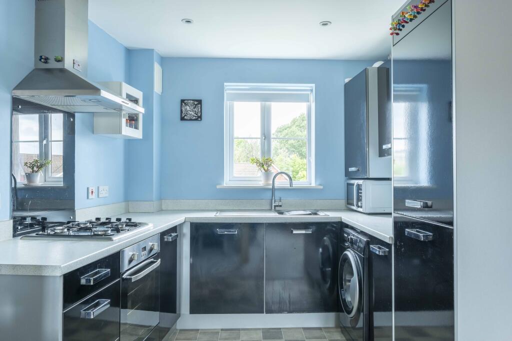 Additional image 12 of St Lucia Crescent