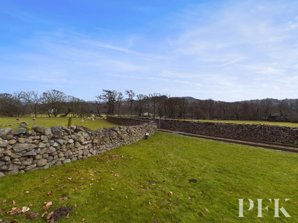 Additional image 2 of Boot, Holmrook, CA19