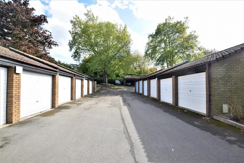 Additional image 16 of Spacious Balcony Apartment With Stunning Views & No Onward Chain