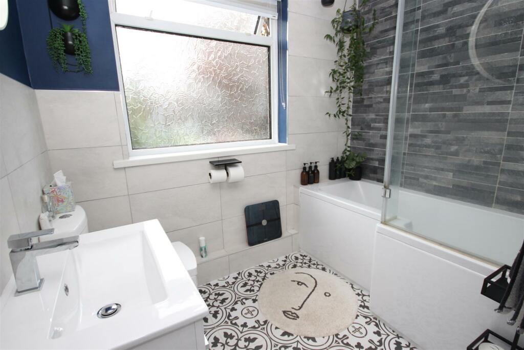 Additional image 15 of Bishops Close, Whitchurch