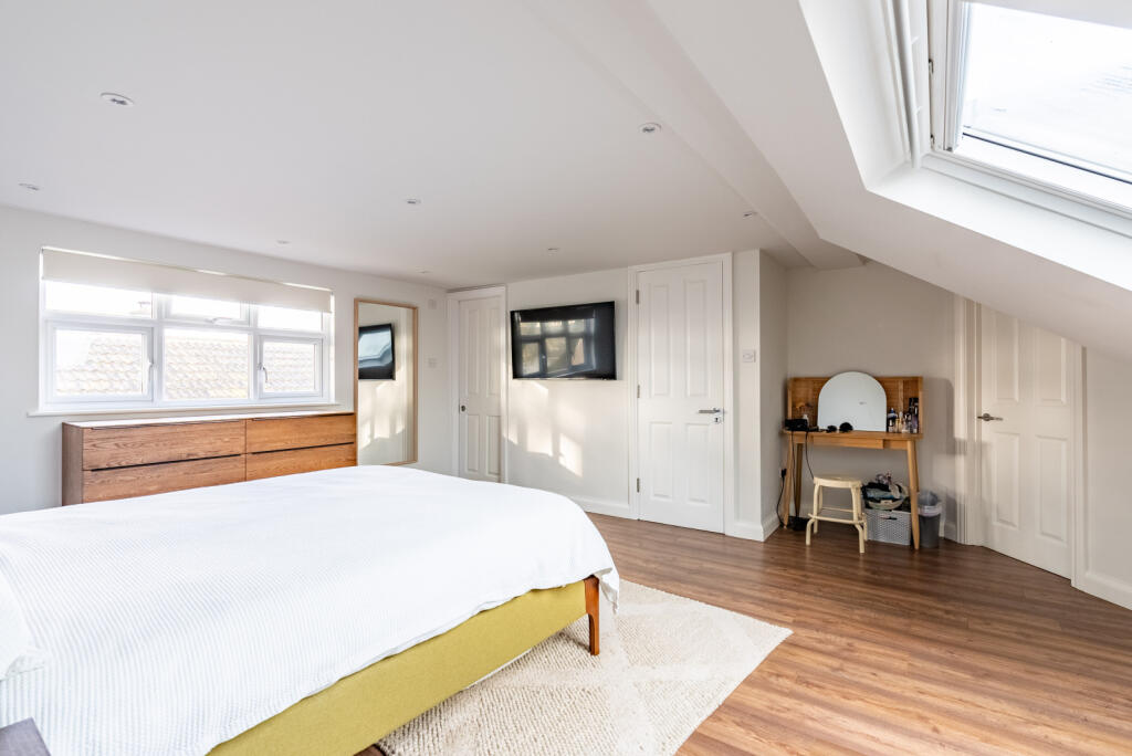 Additional image 12 of Cuckmans Drive, St. Albans, Hertfordshire, AL2