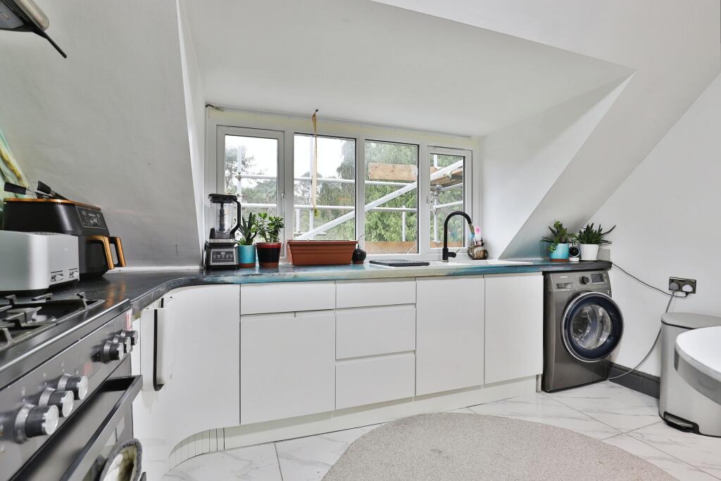 Additional image 3 of Queens Park Avenue, BOURNEMOUTH, Dorset, BH8