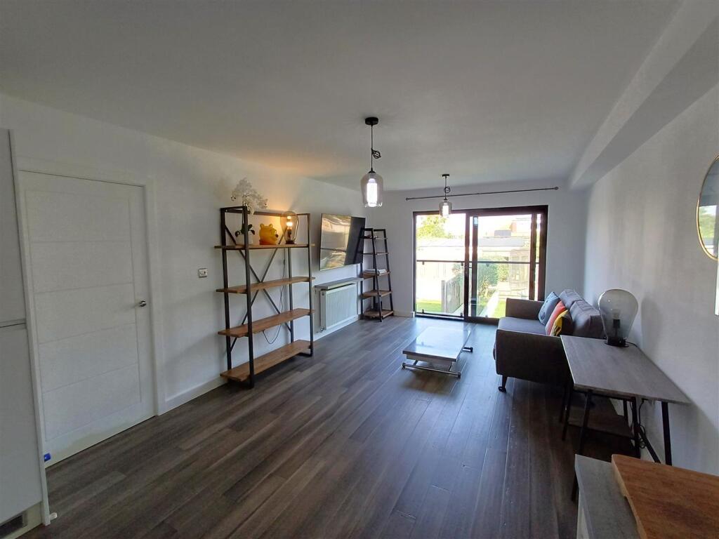 Additional image 9 of 16 South Coast Road, Peacehaven