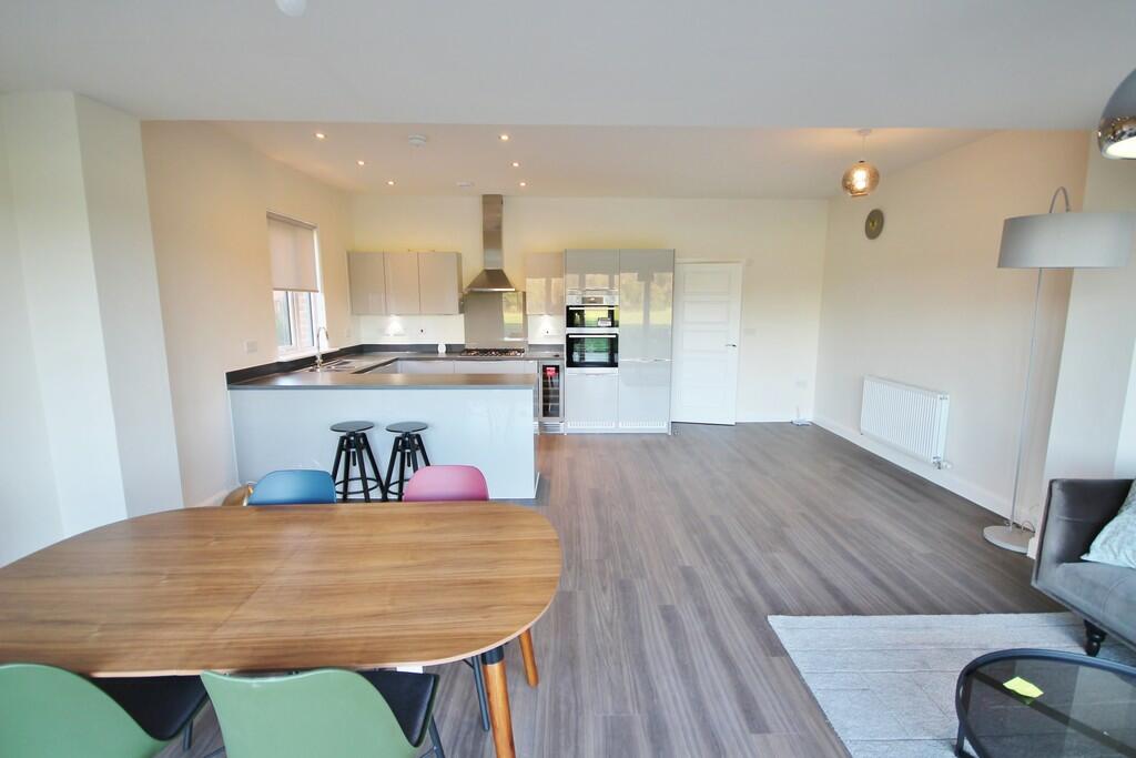 Additional image 4 of Renard Way