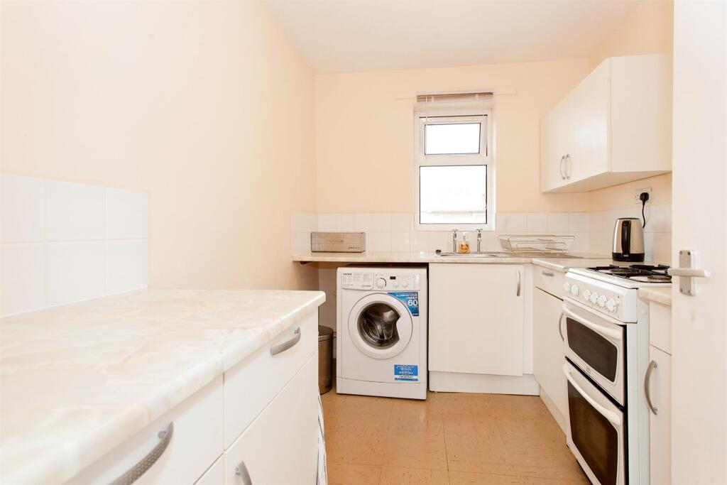Additional image 5 of Caithness Court, Cambridge