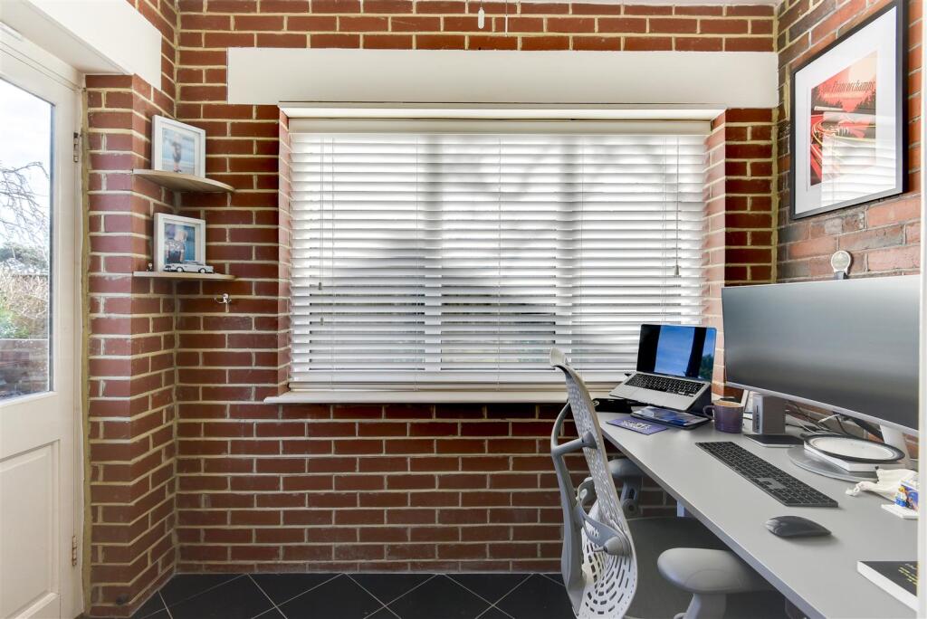 Additional image 17 of Half Moon Lane, Worthing