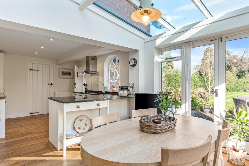 Additional image 12 of Harmer Green Lane, Welwyn