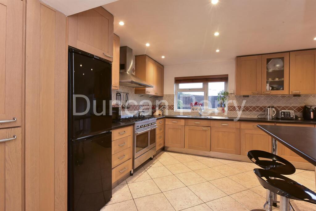 Additional image 19 of Parsonage Lane, Welham Green