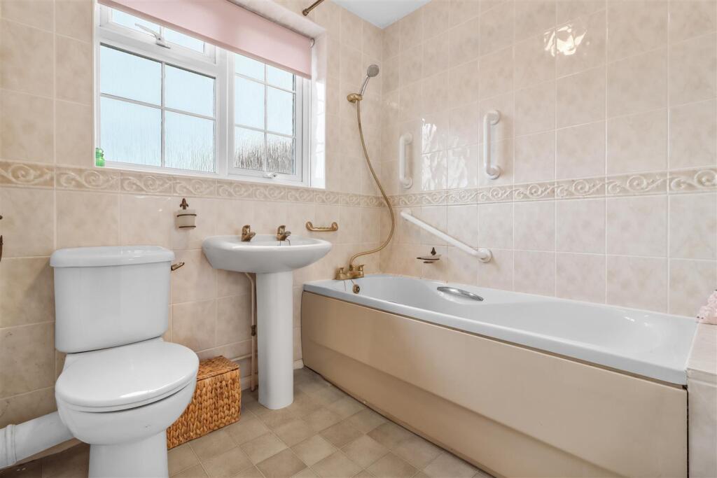 Additional image 11 of St. Leonards Terrace, Polegate