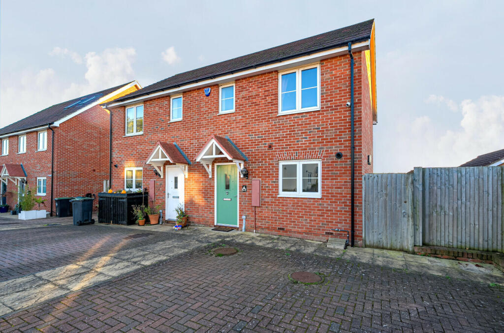 Additional image 20 of Howland Close, Saffron Walden, Essex, CB10