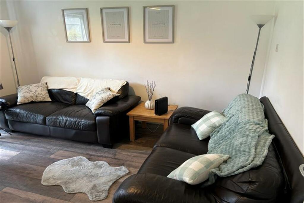 5 bedroom property in Charminster