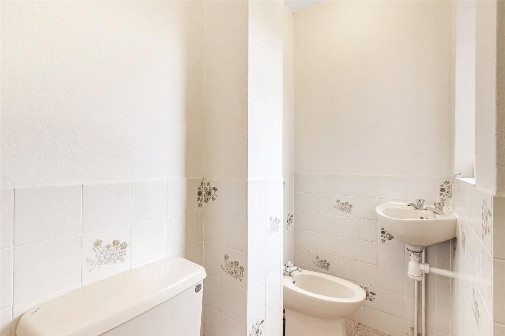 Additional image 17 of Sutherland Avenue, Petts Wood, Orpington, Kent, BR5