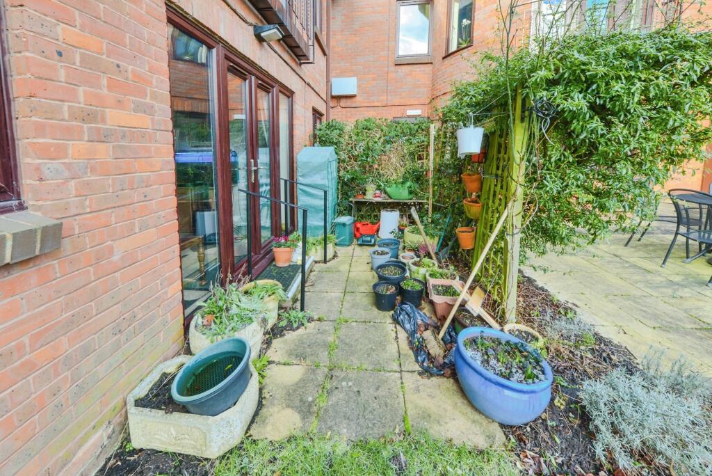 Additional image 16 of Batchwood View, St. Albans, AL3