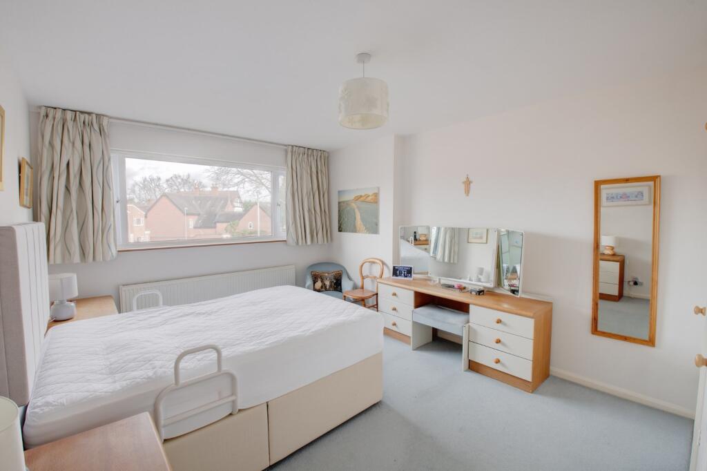 Additional image 9 of Warwick Hall Gardens, Bromsgrove, Worcestershire, B60