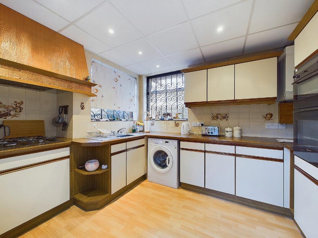 Additional image 6 of Courtfield Rise, BR4