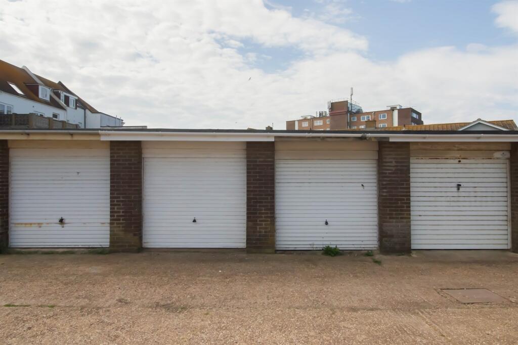 Additional image 24 of Green Lane, BN25