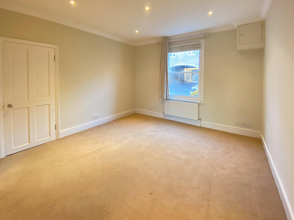 Additional image 11 of Victoria Street, Cambridge