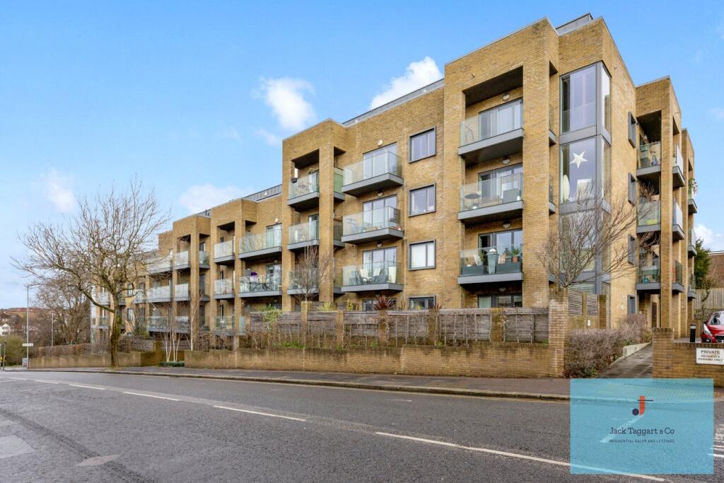 Hove Park Gardens, Hove, BN3