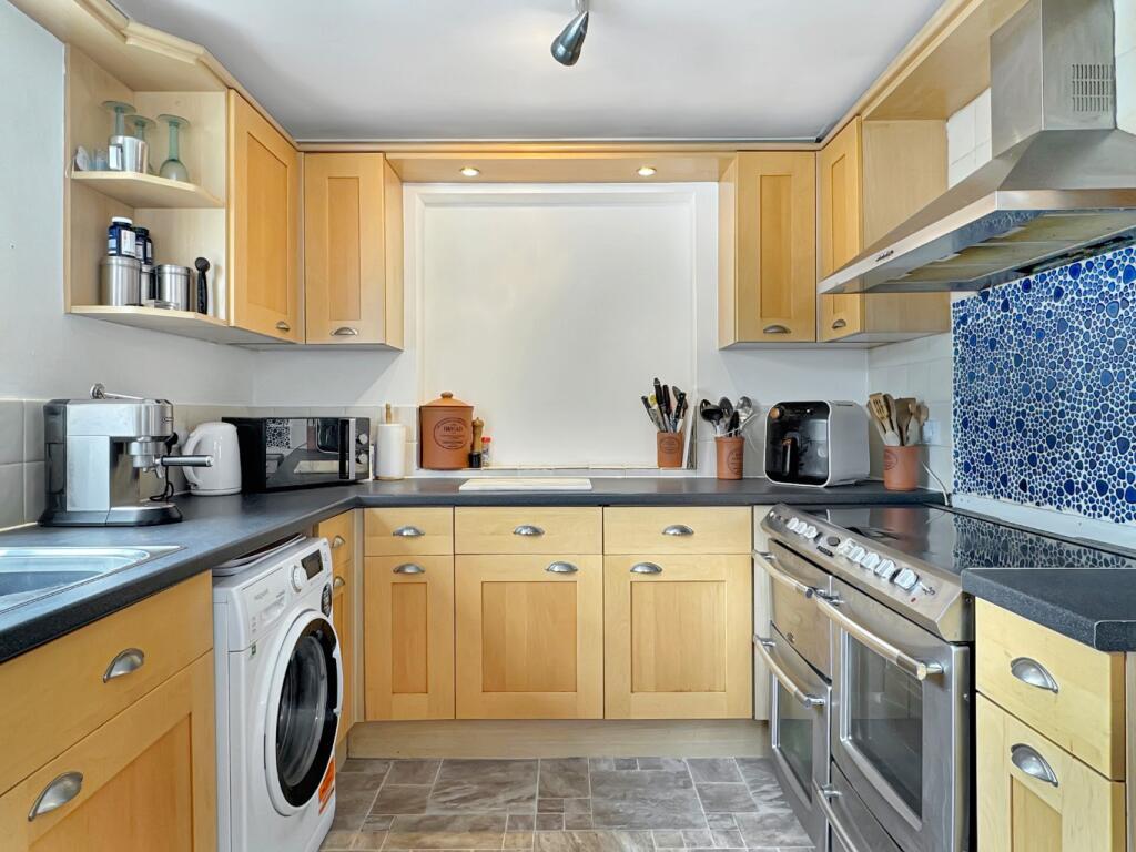 Additional image 8 of High Street, Over