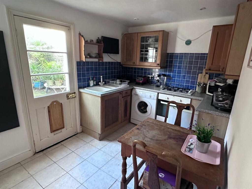 Additional image 4 of Watts Lane, Eastbourne