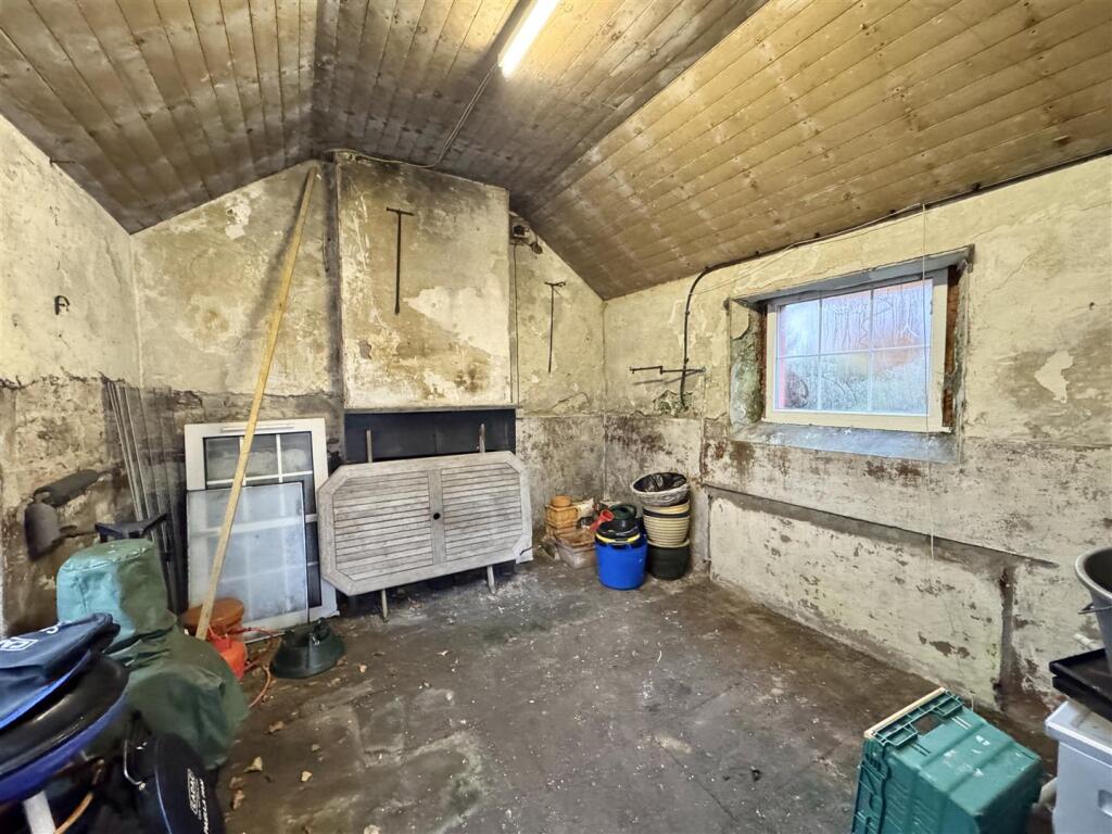 Additional image 31 of Woodend