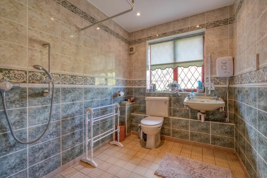 Additional image 12 of Deanscroft Drive, Lickey End, Bromsgrove, B60 1GH