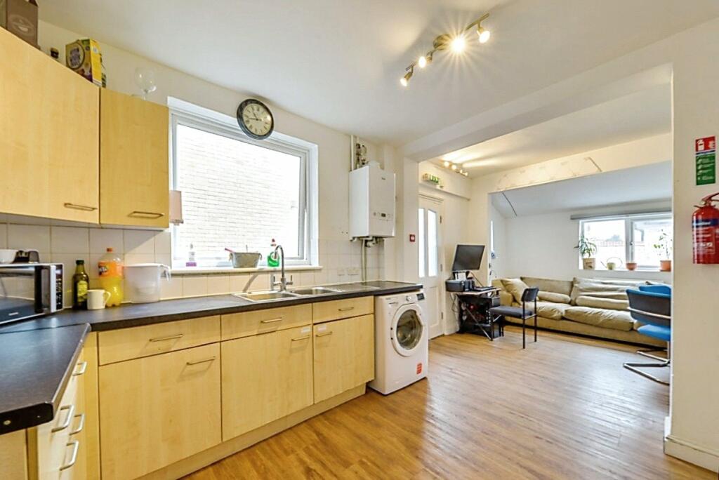 Additional image 16 of Elizabeth Way, Cambridge, Cambridgeshire, CB4