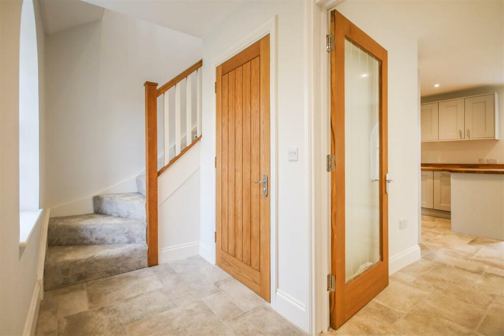 Additional image 9 of Oakfields, Vicarage Road, Newmarket