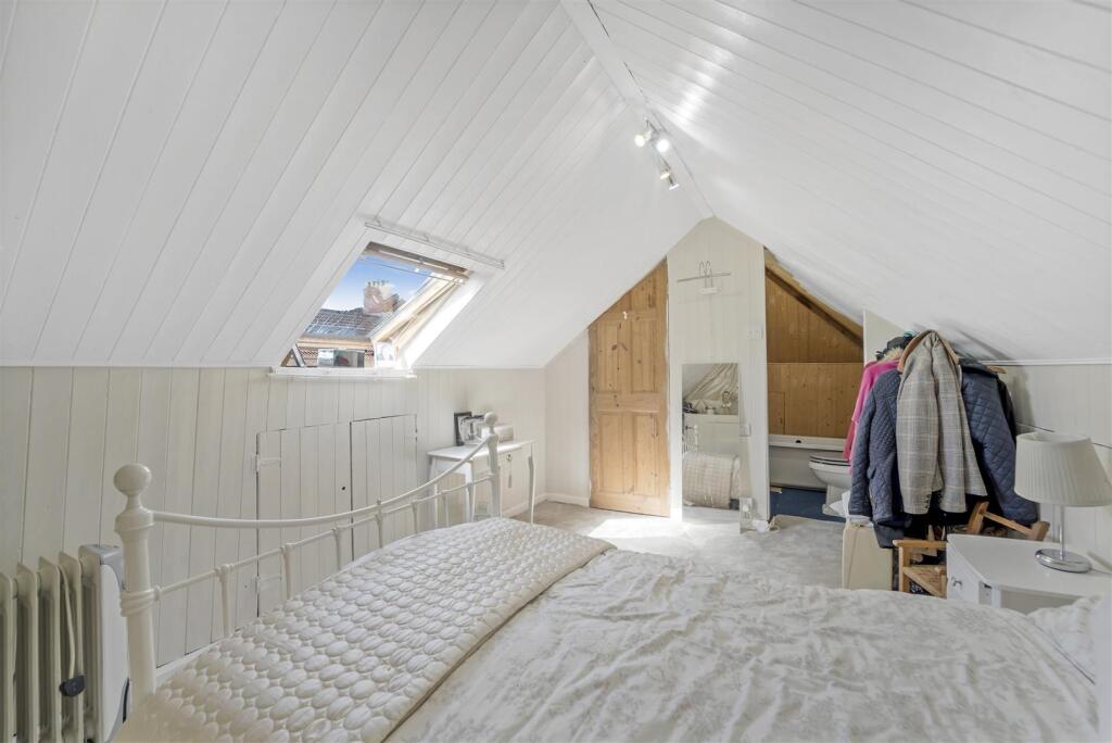 Additional image 16 of Spring Hill, Worle Hillside - DETACHED BUNGALOW WITH ANNEX