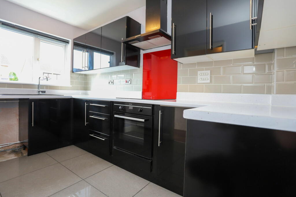 Additional image 3 of Newbury Close, Catshill, Bromsgrove, B61 0SB